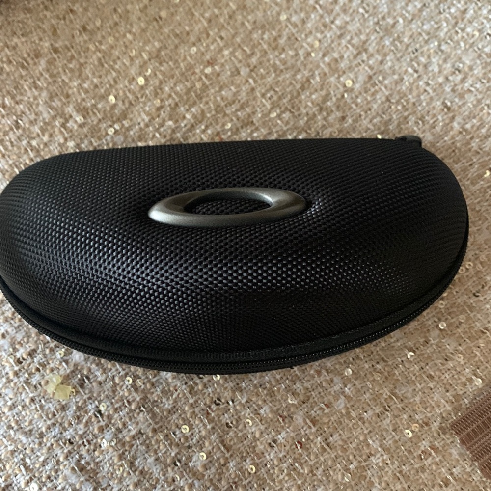Large Oakley zip case